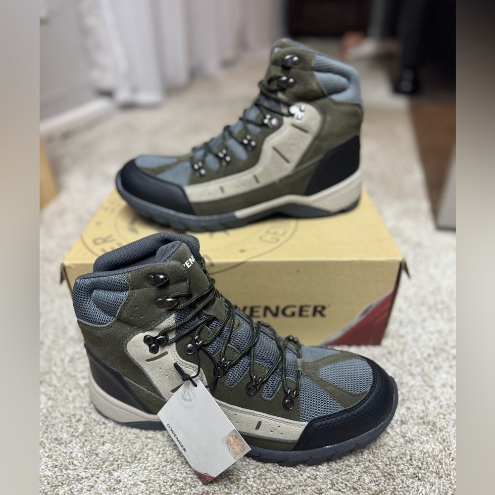 NIB- Wenger | Swiss Army hiking boots